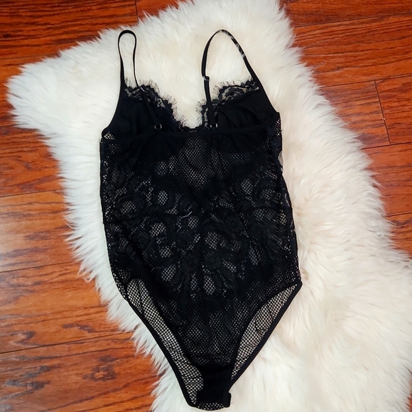 Boutique Black Unlined Fishnet Bodysuit - Picture 2 of 4